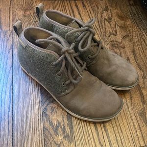 Merrell Booties - Brown and Forest Green - Size 7